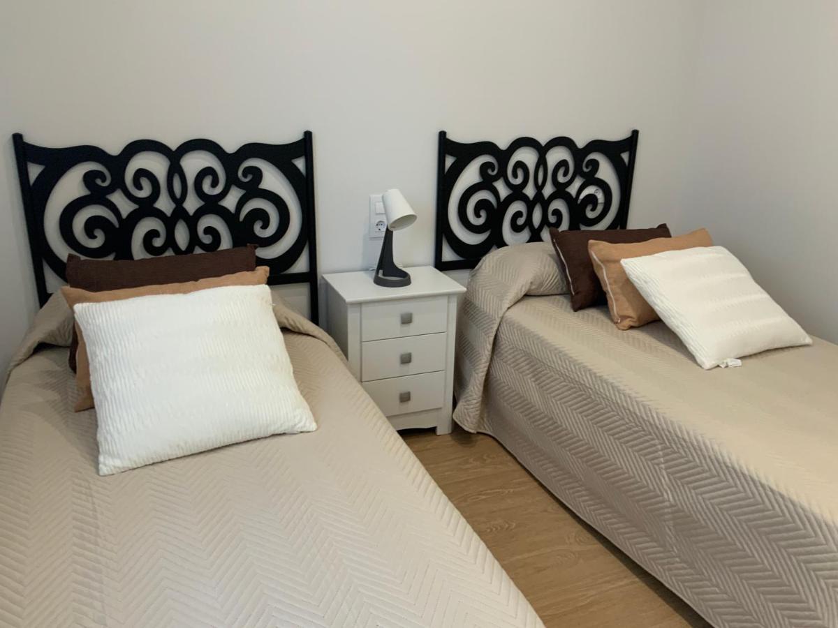 Super Oferta Verano En La Playa Apartamento Pie De Playa Yellow, Un Lujo, Totalmente Nuevo, Tambien Para Tu Mascota Noja Kültér fotó